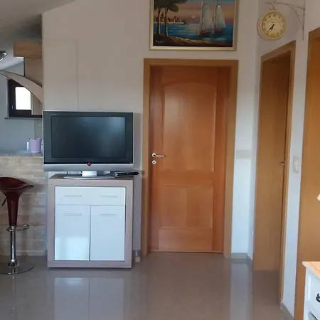 Mendula * Slivnica